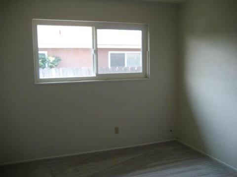 1112 E North St, Manteca, CA 95336 photo 5