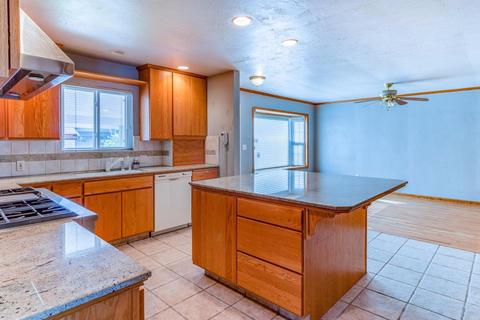 355 Roosevelt Ave, Manteca, CA 95336 photo 10