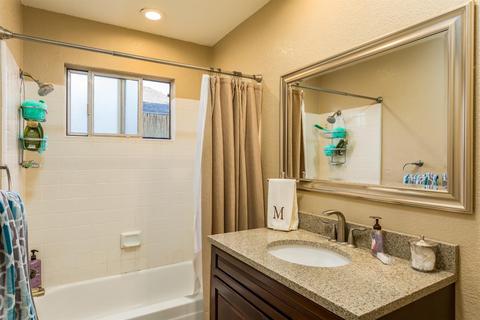 1050 Mammoth Dr, Manteca, CA 95337 photo 12