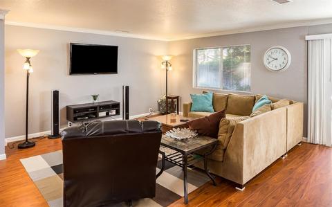 1050 Mammoth Dr, Manteca, CA 95337 photo 9