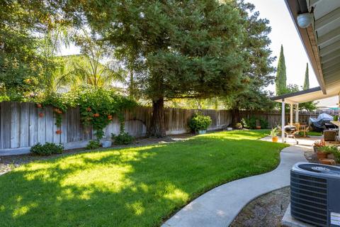 1050 Mammoth Dr, Manteca, CA 95337 photo 18