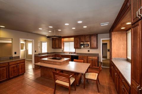 5318 Parker Rd, Modesto, CA 95357 photo 1
