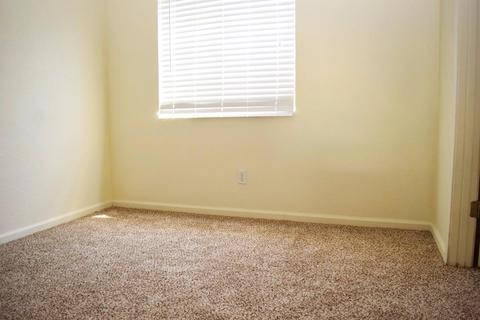 2433 Ives St, Modesto, CA 95355 photo 8