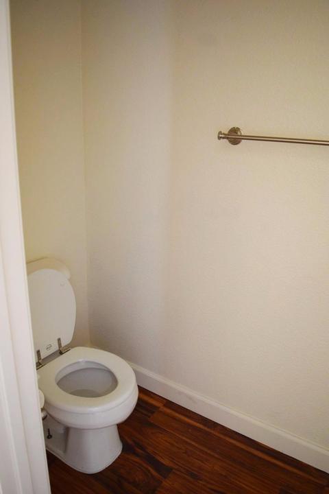 2433 Ives St, Modesto, CA 95355 photo 7