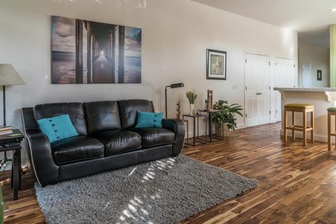 1404 Yorkshire Loop, Tracy, CA 95376 photo 4