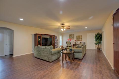 1361 W 20th St, Merced, CA 95340 photo 9