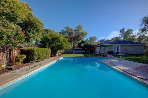 1361 W 20th St, Merced, CA 95340 photo 8