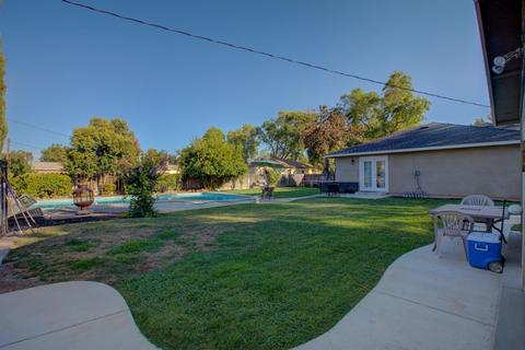 1361 W 20th St, Merced, CA 95340 photo 4