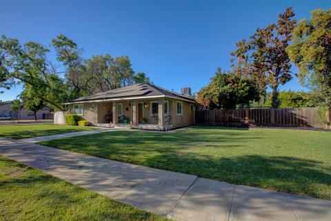 1361 W 20th St, Merced, CA 95340 photo 2