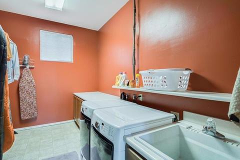 6720 Lincoln Ave, Carmichael, CA 95608 photo 14