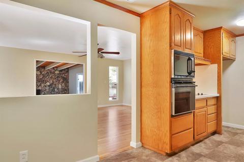 2409 Jasmin Ave, Modesto, CA 95350 photo 9