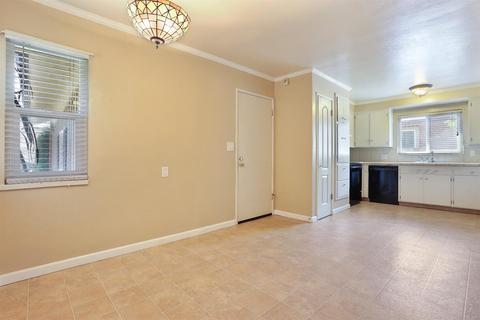 625 Gerard Dr, Lodi, CA 95242 photo 6