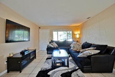210 Downing Dr, Galt, CA 95632 photo 3