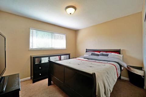 210 Downing Dr, Galt, CA 95632 photo 6
