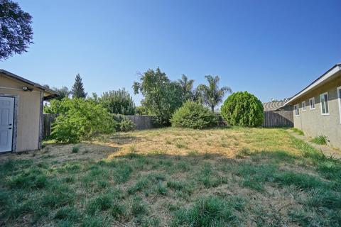 210 Downing Dr, Galt, CA 95632 photo 11