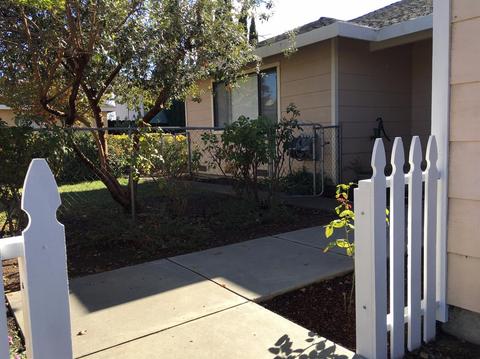 1032 Park St, Turlock, CA 95380 photo 2