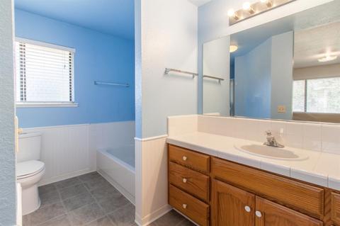 1032 Park St, Turlock, CA 95380 photo 10