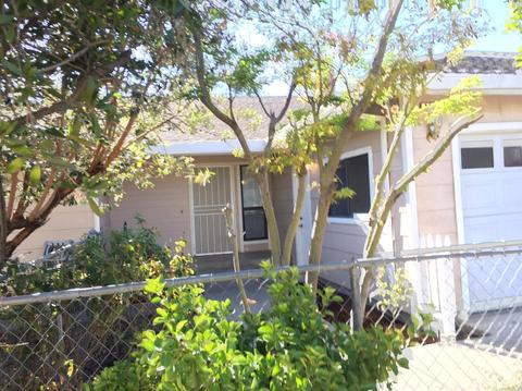 1032 Park St, Turlock, CA 95380 photo 1