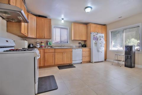 1709 Holm Ave, Modesto, CA 95351 photo 11