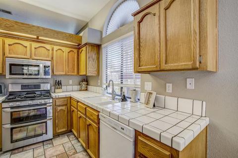 8525 Yellowtail Way, Antelope, CA 95843 photo 10