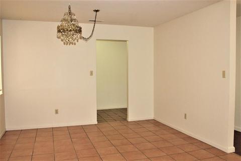 3605 Kona Oak Dr, Modesto, CA 95355 photo 2