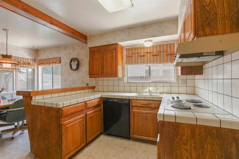 5424 Carden Way, Carmichael, CA 95608 photo 2