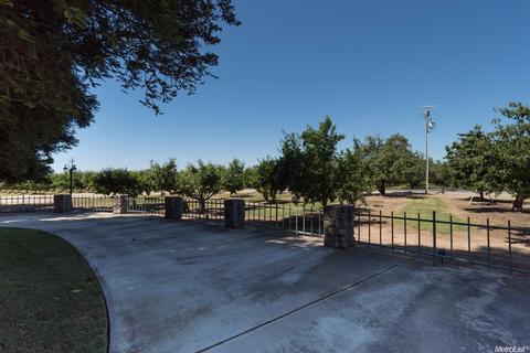 23380 S Austin Rd, Ripon, CA 95366 photo 1
