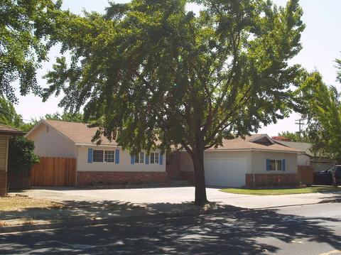 712 E Rumble Rd, Modesto, CA 95350 photo 2