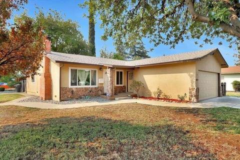 490 W Kavanagh Ave, Tracy, CA 95376 photo 2