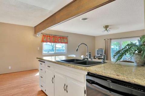 490 W Kavanagh Ave, Tracy, CA 95376 photo 14