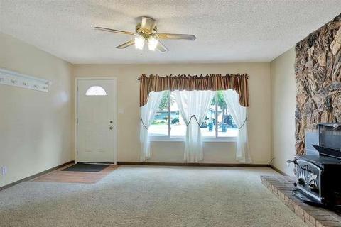 490 W Kavanagh Ave, Tracy, CA 95376 photo 9