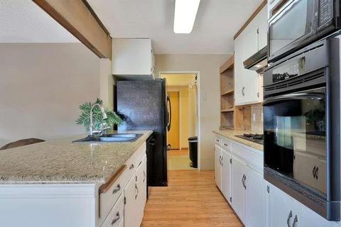 490 W Kavanagh Ave, Tracy, CA 95376 photo 13
