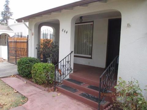 844 W 19th St, Merced, CA 95340 photo 2