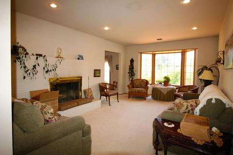 6740 Lakeview Dr, Carmichael, CA 95608 photo 12
