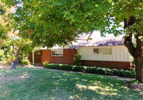 6740 Lakeview Dr, Carmichael, CA 95608 photo 2