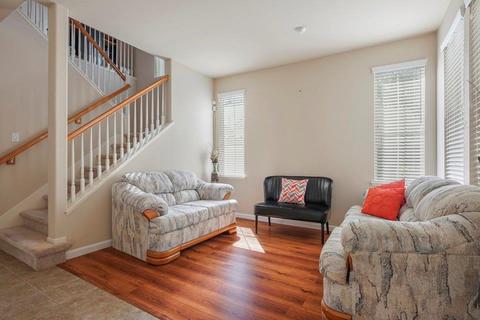 813 Courtyards Loop, Lincoln, CA 95648 photo 3