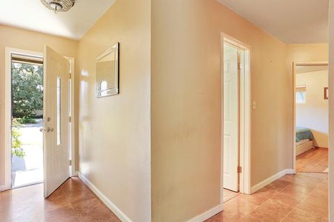 911 Park St, Lodi, CA 95240 photo 4