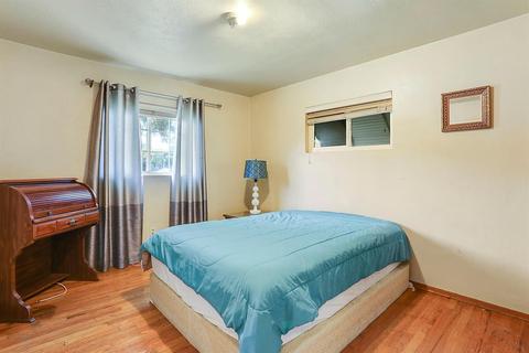 911 Park St, Lodi, CA 95240 photo 15