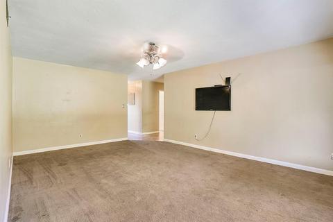 911 Park St, Lodi, CA 95240 photo 12