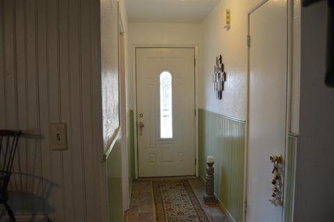 605 E North St, Manteca, CA 95336 photo 2