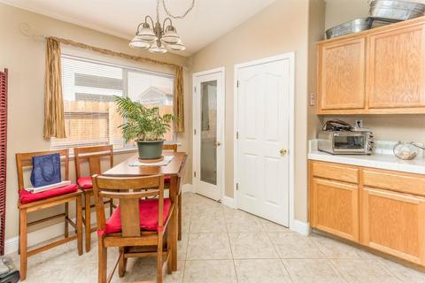 189 Whelan Way, Manteca, CA 95336 photo 8