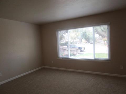 1512 Peppertree Ln, Modesto, CA 95355 photo 12