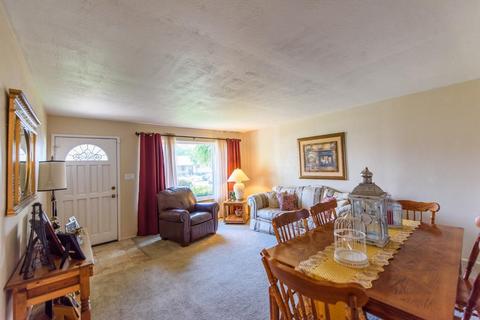 1125 E Alameda St, Manteca, CA 95336 photo 3