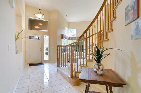 1147 Villaverde Ln, Davis, CA 95618 photo 2