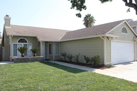 1624 Ironside Dr, Modesto, CA 95358 photo 1