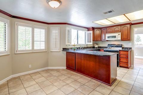 1038 Veterans Ct, Martinez, CA 94553 photo 9