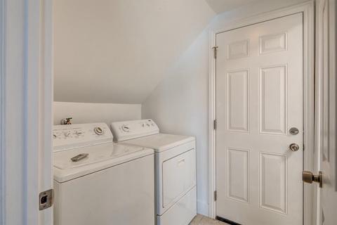 1038 Veterans Ct, Martinez, CA 94553 photo 14