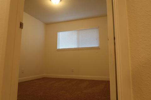 1425 Gary Ln, Modesto, CA 95355 photo 14