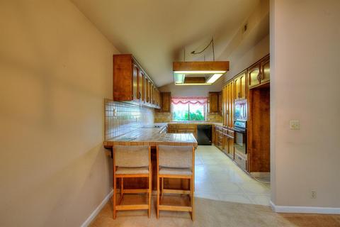 722 E Milgeo Ave, Ripon, CA 95366 photo 5