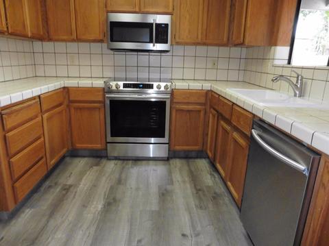 1406 Aksland Dr, Manteca, CA 95336 photo 5